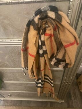 Burberry Classic Check Cashmere Scarf in Camel, Black & Red